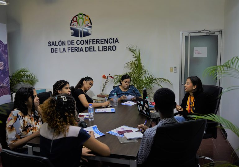 Feria del Libro 2025 impulsa proyección internacional de autores dominicanos con la Sala de Negocios