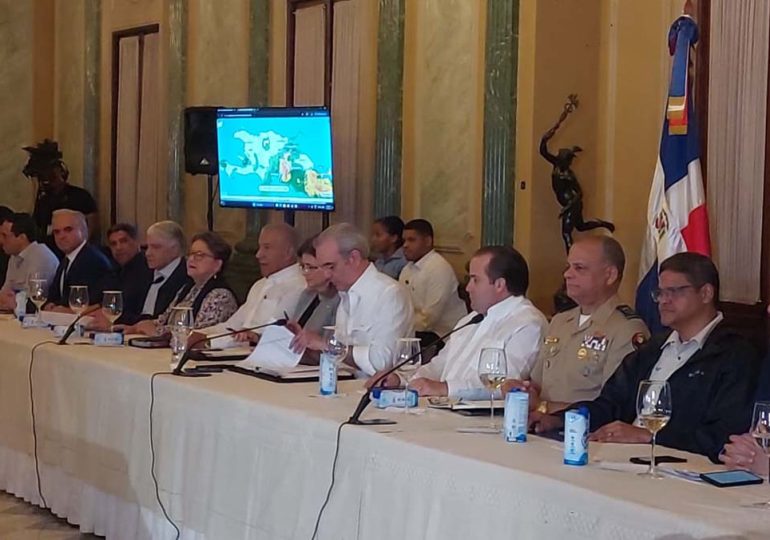 Presidente Abinader reúne a los organismos de socorro en el Palacio Nacional ante eventual paso de Melissa