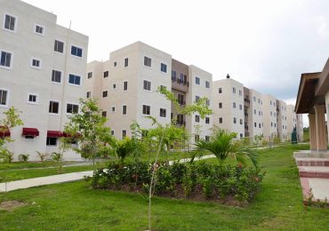 Video | Banreservas financia 95 apartamentos entregados por el presidente Abinader en Pedro Brand