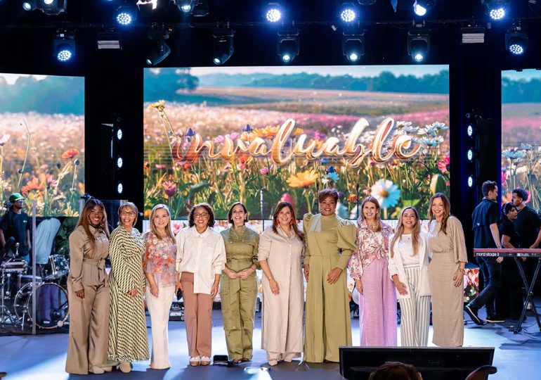 La fe como antídoto contra la ansiedad: más de milmujeres se reúnen en Invaluables 2025