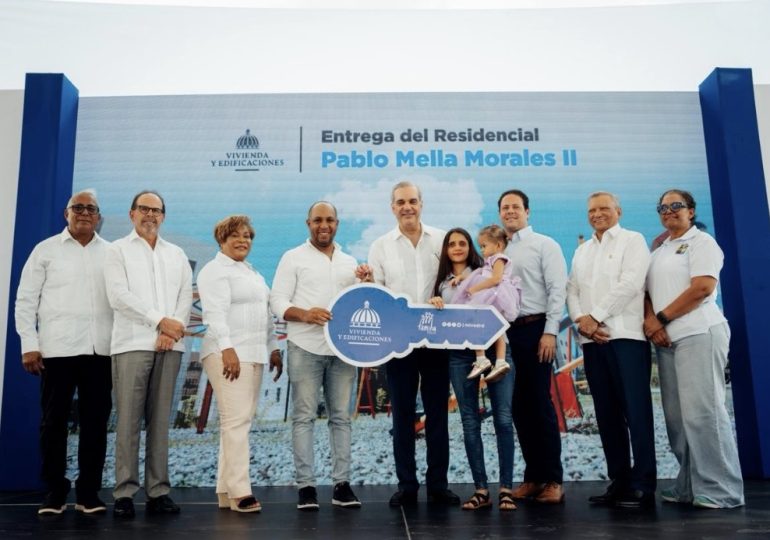 Presidente Abinader y Ministro Bonilla entregan 95 nuevas viviendas en Pedro Brand