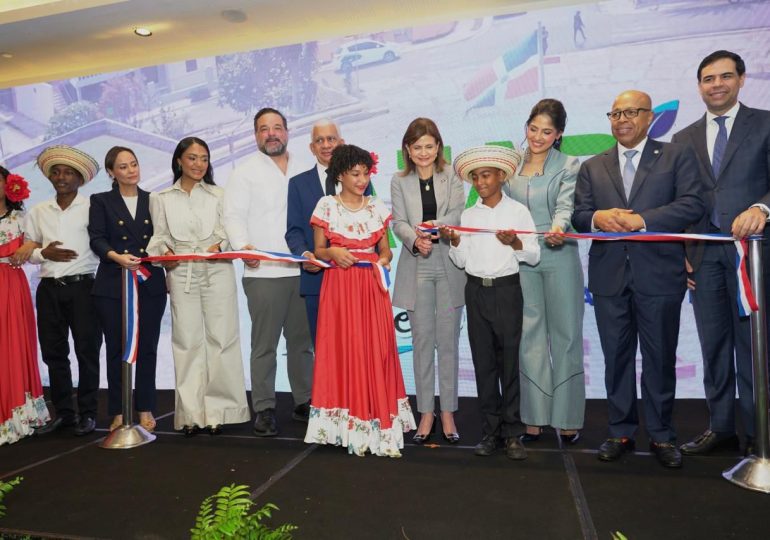 Vicepresidenta Raquel Peña y diputada Daritza Zapata inauguran feria ecoturística Dajabón Vívelo
