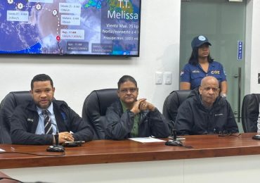 COE disminuye niveles de alerta por efectos del huracán Melissa
