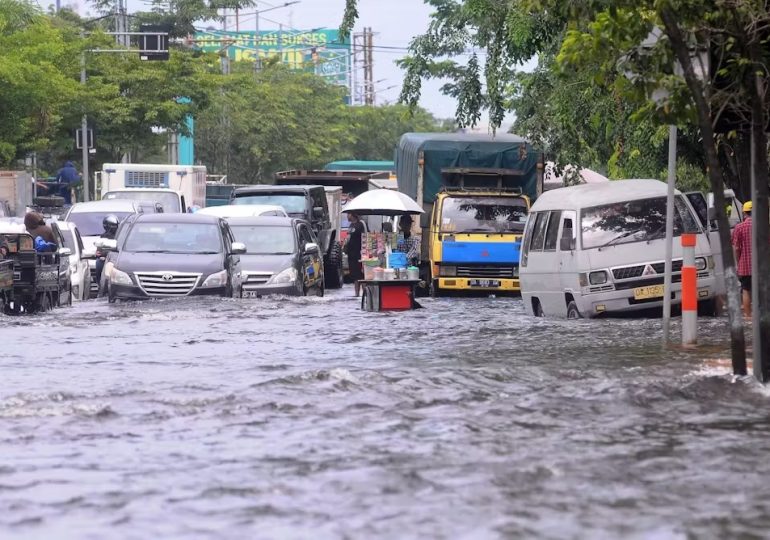 Lluvias fuertes, tormentas y viento continuarán este lunes por influencia de Melissa﻿