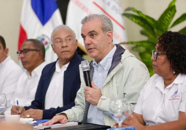 Abinader evalúa daños por el huracán Melissa y dispone soluciones integrales en Ocoa y Barahona