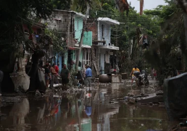 México eleva a 66 el número de muertos por las catastróficas lluvias e inundaciones
