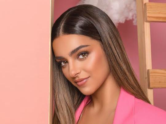 Adri Torrón presenta “REDSTAR”, un disco lleno de alma, energía y esperanza