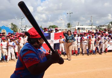 Academia Rafael Báez inaugura torneo XXXV
