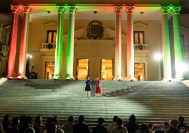 Raquel Peña y Raquel Arbaje encabezan encendido del árbol y dan bienvenida a la Navidad en el Palacio Nacional