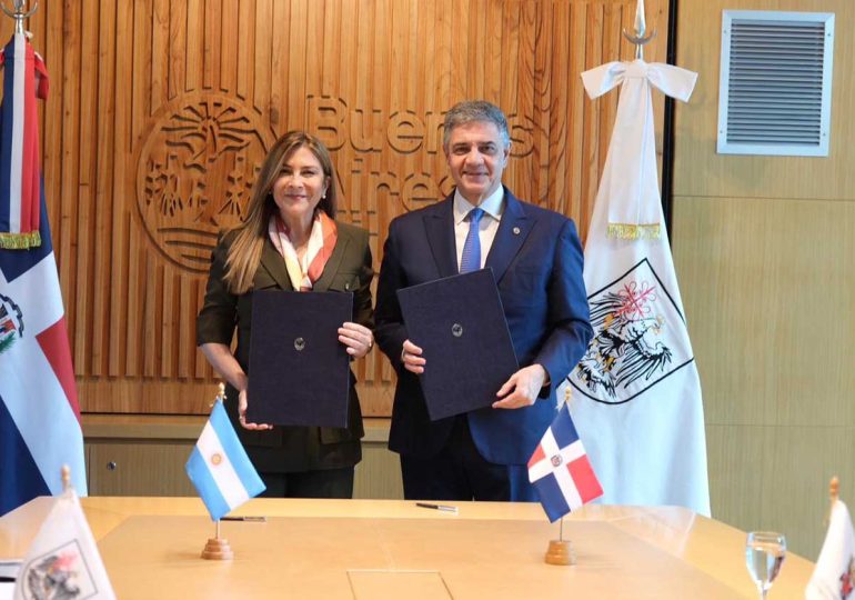Video | Carolina Mejía y Jorge Macri firman convenio de cooperación entre Santo Domingo y Buenos Aires