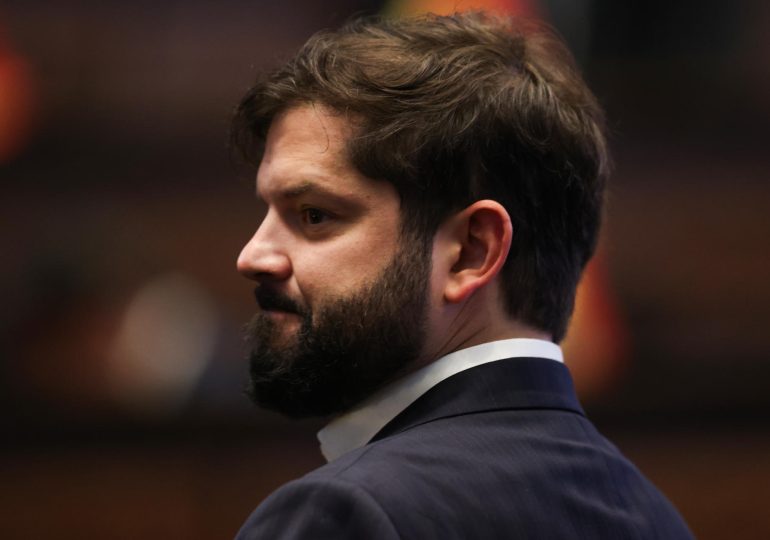 Chile busca al sucesor de Boric con su exministra liderando y la disputa en ultraderechas