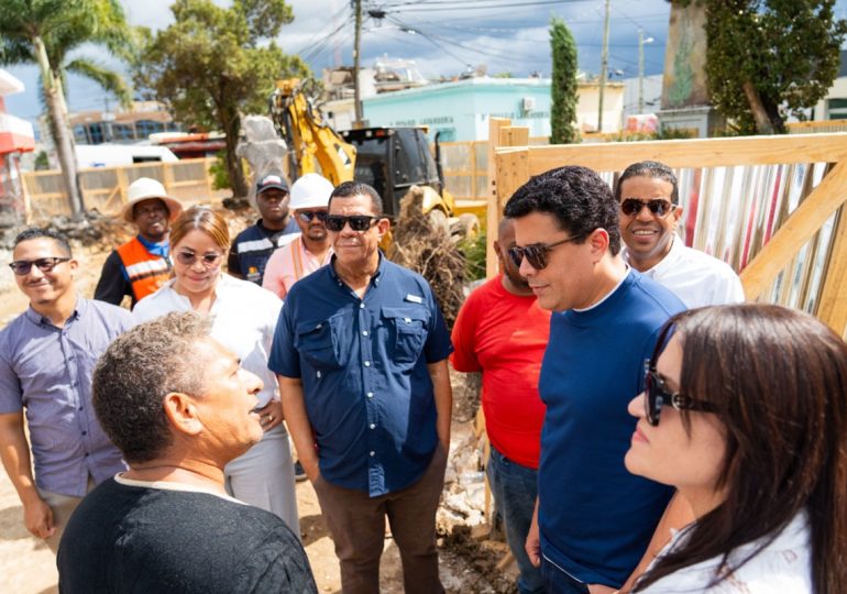 Video | David Collado supervisa obras que ejecuta turismo en Higüey