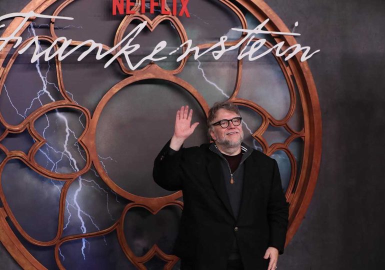Guillermo del Toro presenta en Ciudad de México su más reciente película, 'Frankenstein'