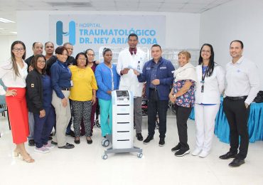 Hospital Ney Arias Lora instala moderna Unidad de Onda de Choque, primera de la red pública