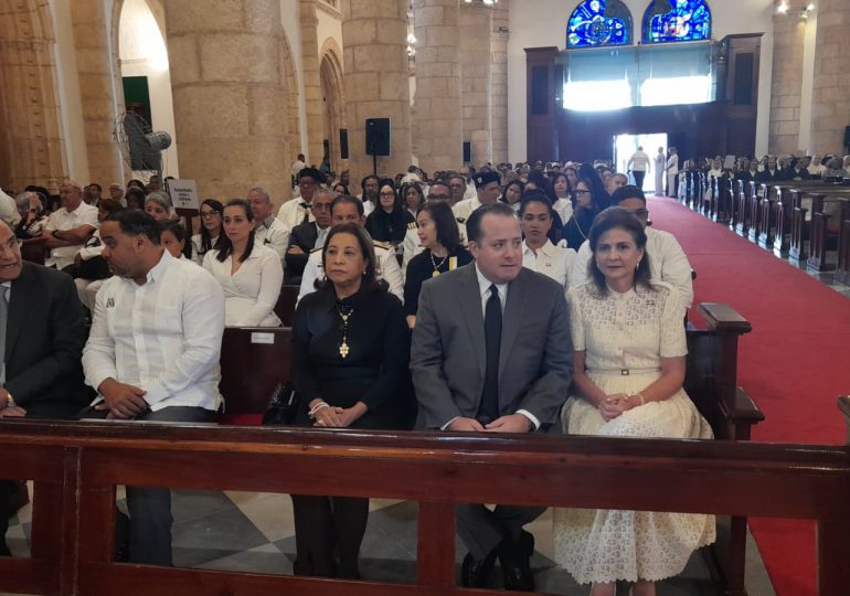 Raquel Peña asiste a toma de posesión canónica del arzobispo coadjutor Morel Diplán