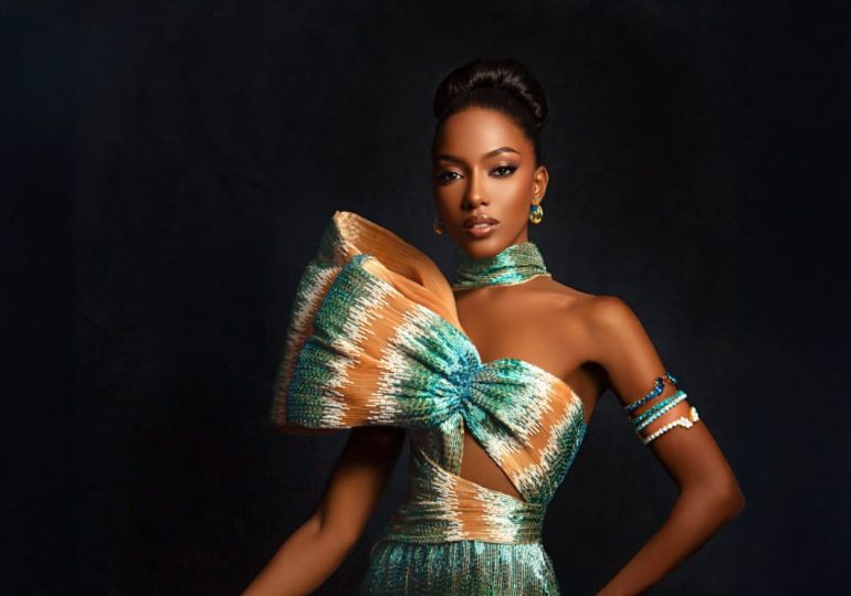 La Reina de los Mares by Luis Domínguez