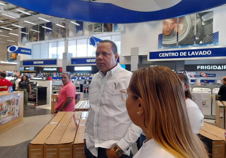 Video | Pro Consumidor supervisa el cumplimiento de las ofertas por Viernes Negro