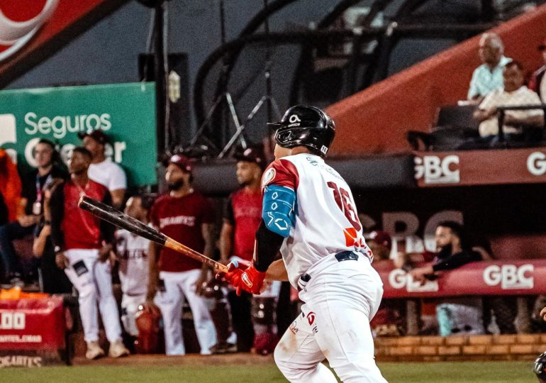 Gigantes castigan a los Toros al vencerlo 12-3