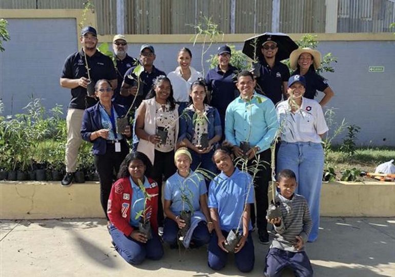 SICPA reafirma su compromiso con el cuidado del medioambiente con jornada de siembra de árboles en Santiago