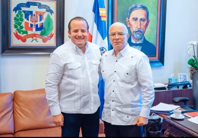 Tomás Hernández Alberto reafirma su respaldo al PRM tras reunirse con su presidente José Ignacio Paliza