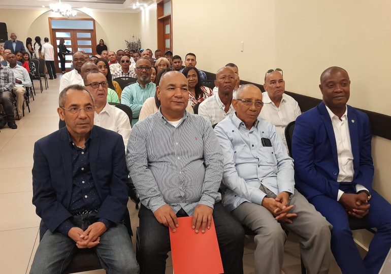 Partido MODA celebra 18 aniversario con seminario de capacitación "la oratoria en la actividad política"