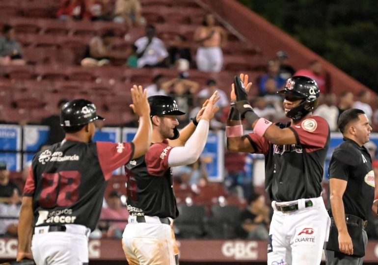 Gigantes dan paliza a los Toros 14-6