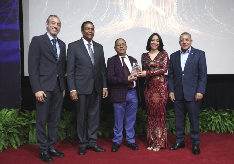 Con rotundo éxito, Observatorio de Medios Digitales celebra Premio Nacional de Periodismo Digital 2025