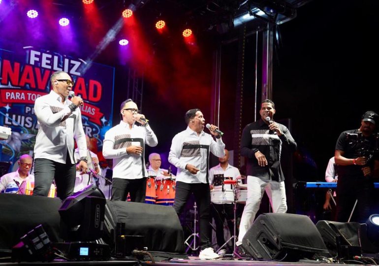 Jandy Ventura contagia de alegría inicio del programa Navidad 360