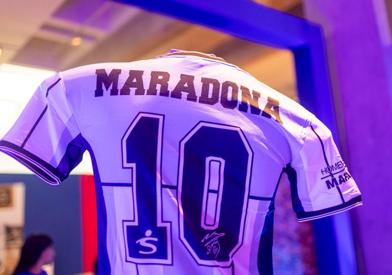 Jueza que causó anulación de juicio en caso Maradona admite que provocó un daño "tremendo"