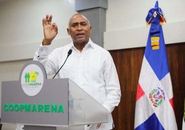 Julito Fulcar dicta conferencia magistral al sector cooperativo