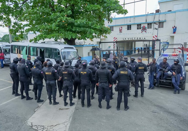 Video | La Dirección General de Prisiones inicia el histórico traslado de los privados de libertad de La Victoria hacia el CCR-Las Parras