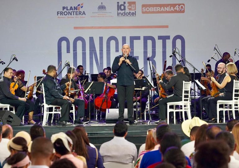 Video | Loma de Cabrera vibró con el concierto de la Orquesta Filarmónica de Santo Domingo