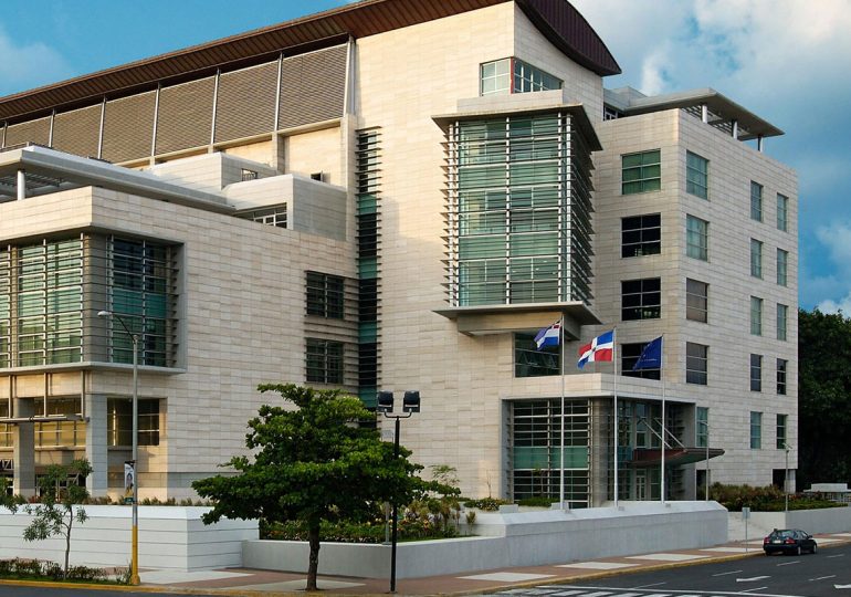 La Fiscalía presenta acusación contra un hombre por falsas inversiones en criptomonedas