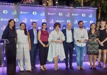 Video | María Castillo, José María Cabral, René Fortunato y Peyi Guzman son exaltados al “Paseo del Cine Downtown”