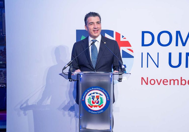 Popular atrae interés de inversionistas durante Semana Dominicana en Reino Unido