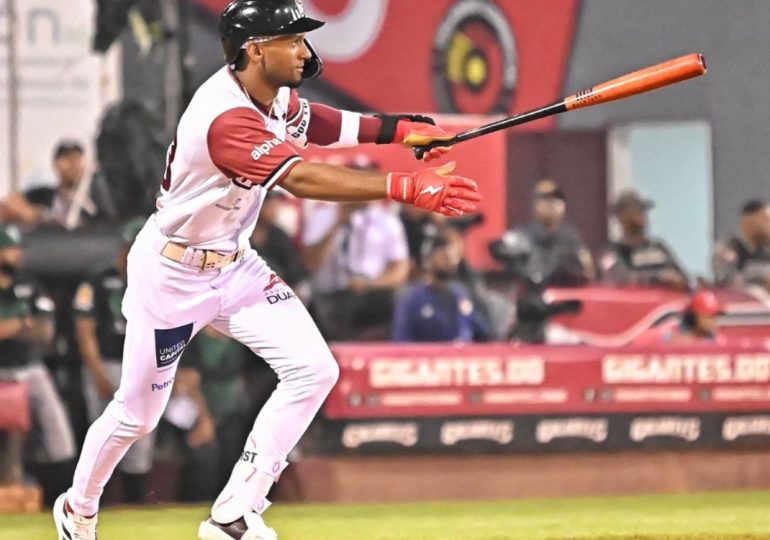 Gigantes logran su primera victoria de la temporada