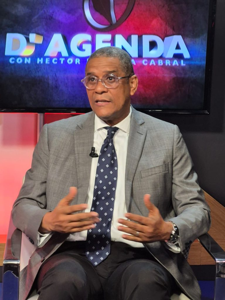 Dirigente empresarial advierte que alza del dólar y desaceleración del PIB impactan negativamente a Mipymes