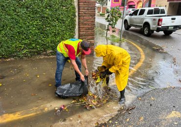Alcaldía DN mantiene labores preventivas para mitigar efectos onda tropical y vaguada