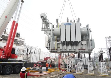 Edesur instala y pone en servicio nuevo transformador de potencia en Subestación Matadero