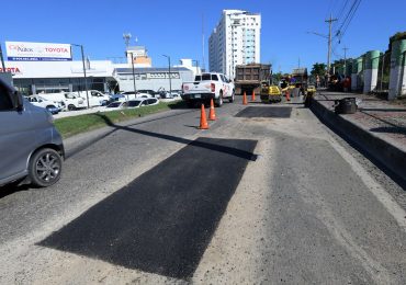 Calles del Gran Santo Domingo comienzan a recuperar su ritmo con amplio plan de bacheo