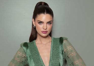 Video: Nadia Ferreira cautiva las redes con su “go-to” para un maquillaje natural