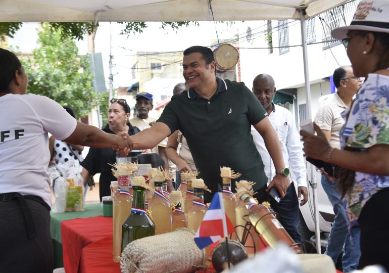 Tobías Crespo: “el político siempre debe estar vinculado 24/7 a la gente”