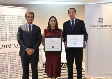 Video | LatinFinance premia a Banreservas comoBanco del Año en RD y Banco Pymes para AL y el Caribe