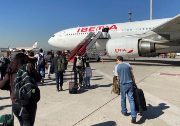 Iberia cancela sus vuelos comerciales a Venezuela por la situación en ese país