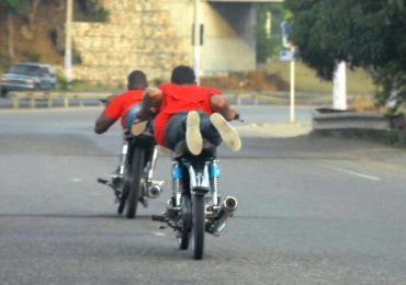Alcaldesa de Higüey denuncia carreras clandestinas de motores en el centro de la ciudad
