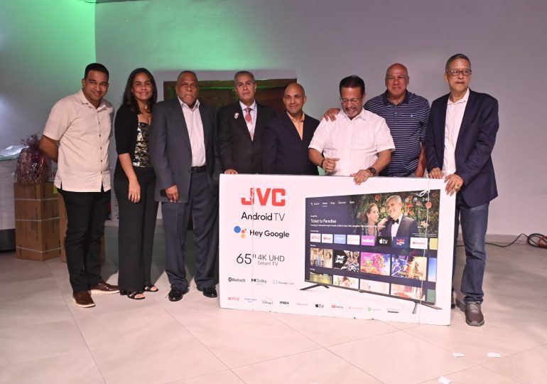 ACDS reúne a sus miembros en un Abrazo Navideño