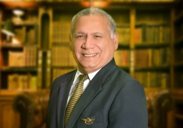 Alfredo Hernández propone becas aeronáuticas para jóvenes de escasos recursos