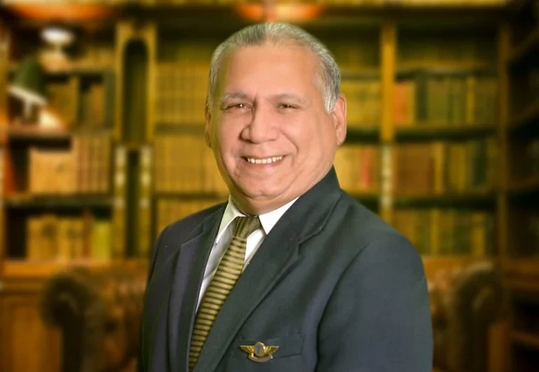 Alfredo Hernández propone becas aeronáuticas para jóvenes de escasos recursos