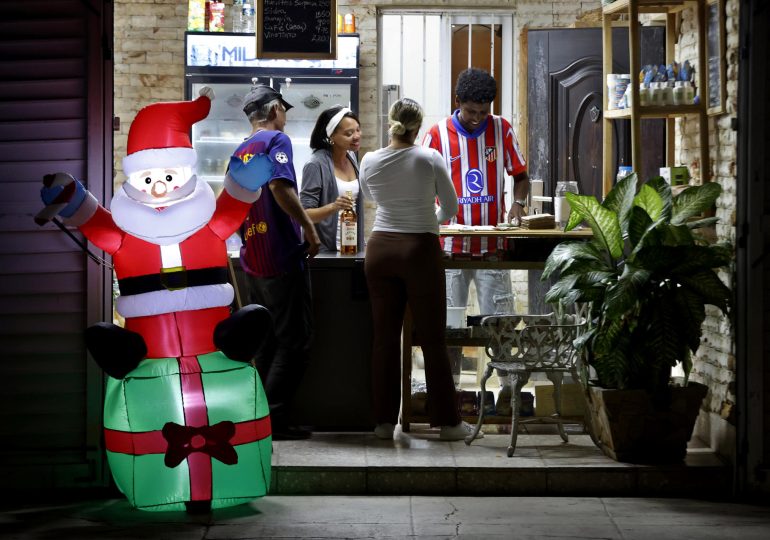 Nochebuena y Navidad a oscuras: los apagones no dan tregua a Cuba en las fiestas