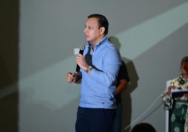 Abel Martínez: “El dinero del pueblo debe volver en obras y bienestar al pueblo y no al bolsillo de unos cuantos”